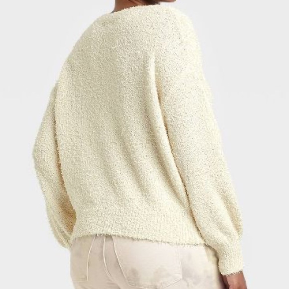 NEW Universal Thread Sweater - Picture 2 of 3